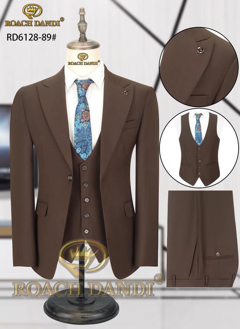 Costume 3 pièces marron avec cravate